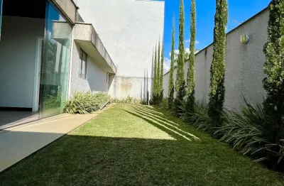 Casa em condomínio fechado com 4 quartos à venda no Portal do Sol, Contagem 