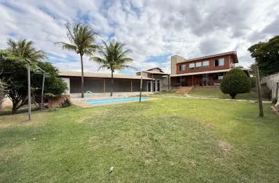 Casa madeira a venda | bairro bandeirantes   04 quartos | 03 suítes | 04 vagas