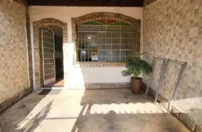 Excelente oportunidade casa duplex, entrada individual, no bairro santa amélia.