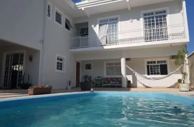 Sobrado alto padrão 400m² de construção em terreno de 720m² em morretes/pr