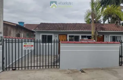 Casa com 2 quartos e 45 metros, no bairro vila das palmeiras em morretes pr.