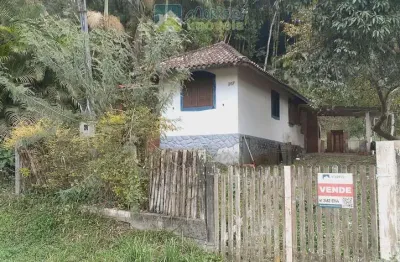 Casa em antonina com 532m² em alvenaria no bairro do batel, escritura e registro