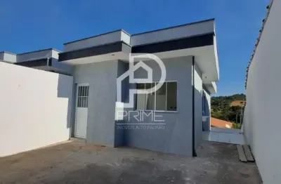 Casa a venda no residencial estoral com o terreno de 150m², sendo 76,25m² de área construída, o imóvel contém 2 dormitórios, sendo 1 suíte, sala, cozinha, área de serviço e 2 vagas de garagem.