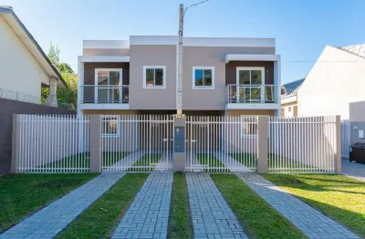 Sobrado frente para a rua / 3 quartos / aceita financiamento !!