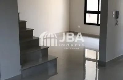 Sobrado novo com jardim privativo em santa felicidade , excelente localização