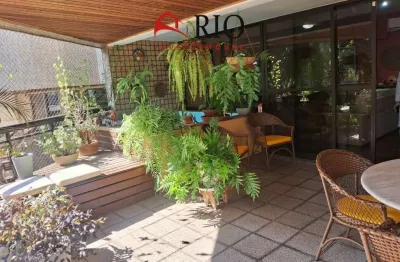 Apartamento 200m² no recreio, 4 quartos, 2 vagas, varandão e a poucos metros da praia!