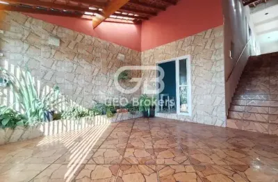 Casa com 4 quartos à venda no jardim das indústrias, jacareí  por r$ 380.000