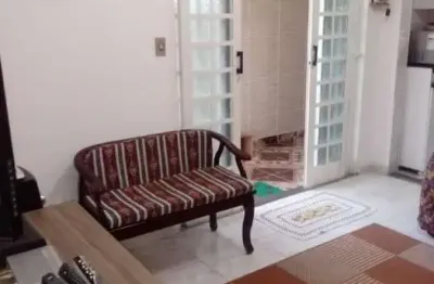 Casa com 2 quartos à venda na vila zezé, jacareí  por r$ 240.000