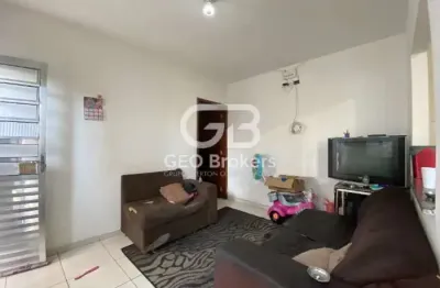 Casa com 2 quartos à venda no Parque dos Príncipes, Jacareí  por R$ 270.000