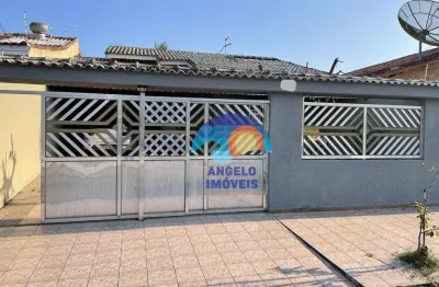 A angelo imóveis apresenta esta casa com 2 dormitórios, sendo 1 suíte, sala 3 banheiros, churrasqueira e edícula, vaga para 4 carros.