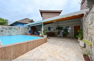Casa a 200 metros do mar à venda, 146 m² por r$ 670.000 - jardim icaraiba - peruíbe/sp