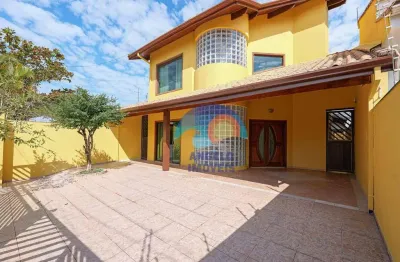 Sobrado com 3 quartos, 253 m² - venda por r$ 750.000 ou aluguel por r$ 3.750/mês - jardim barra de jangada - peruíbe/sp