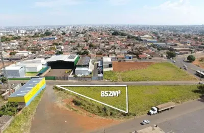 Terreno à venda na Avenida Segismundo Pereira, Novo Mundo, Uberlândia