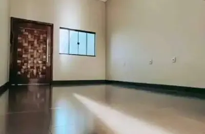 Casa espaçosa no portal do valle com 4 vagas de garagem e amplo quintal