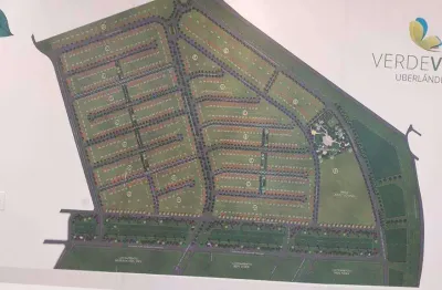 Terreno à venda na Avenida Victor Alves Pereira, Novo Mundo, Uberlândia