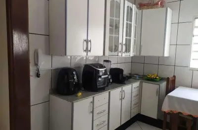 Casa com 3 quartos à venda na Rua Zenith, Jardim Brasília, Uberlândia