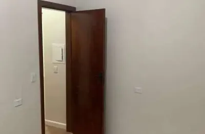 Ótima casa de 05 quartos no bairro custódio pereira