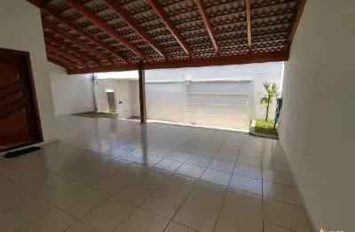 Casa à venda, 4 quartos, 1 suíte, 3 vagas, jardim botanico - uberlândia/mg