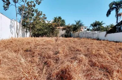 Terreno à venda na Rua Presidente Costa e Silva, Morada da Colina, Uberlândia