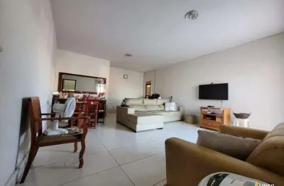 Apartamento à venda, 3 quartos, 1 suíte, 2 vagas, umuarama - uberlândia/mg