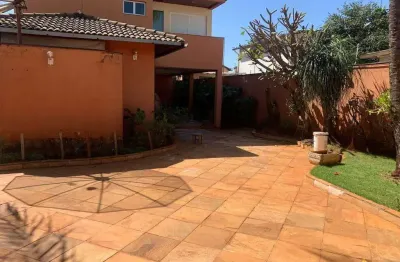 Sobrado à venda, 4 quartos, 2 suítes, 4 vagas, nossa senhora das gracas - uberlândia/mg