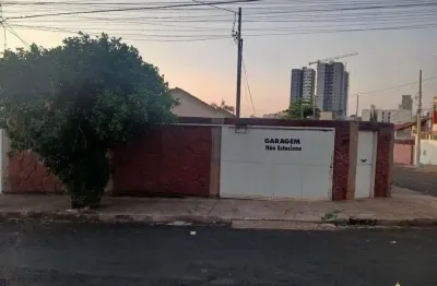 Terreno à venda na Avenida Princesa Izabel, Fundinho, Uberlândia