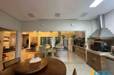 Casa à venda, 3 quartos, 3 suítes, 4 vagas, itapema sul - uberlândia/mg