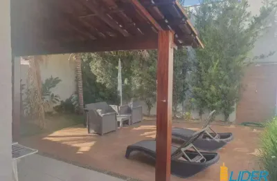 Casa à venda, 3 quartos, 1 suíte, 3 vagas, jardim europa - uberlândia/mg
