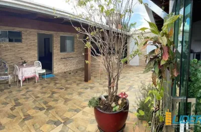 Casa à venda, 6 quartos, 2 suítes, 4 vagas, marta helena - uberlândia/mg