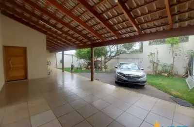 Casa à venda, 3 quartos, 1 suíte, 6 vagas, saraiva - uberlândia/mg