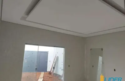 Casa à venda, 2 quartos, 1 suíte, 2 vagas, luizote de freitas - uberlândia/mg