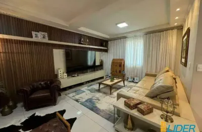 Casa à venda, 3 quartos, 3 suítes, 4 vagas, cidade jardim - uberlândia/mg