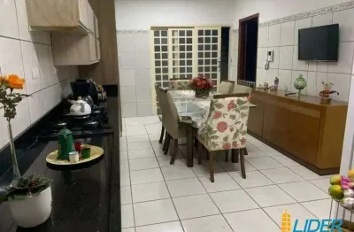 Casa à venda, 3 quartos, 1 suíte, 1 vaga, nossa senhora aparecida - uberlândia/mg