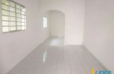 Casa à venda, 3 quartos, 1 suíte, 3 vagas, centro - uberlândia/mg