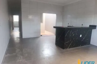 Casa à venda, 2 quartos, 1 suíte, 2 vagas, luizote de freitas - uberlândia/mg