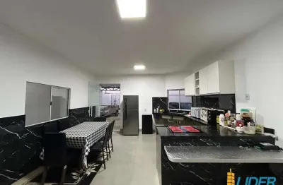 Casa à venda, 3 quartos, 2 suítes, 4 vagas, jardim botanico - uberlândia/mg