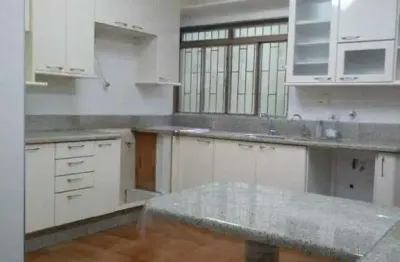 Apartamento com 4 quartos para alugar na Rua Souza Costa, Tabajaras, Uberlândia