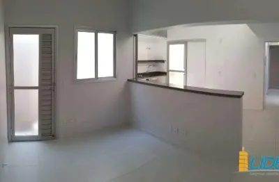 Casa com 2 quartos para alugar na Rua Antônio Salviano de Rezende, Santa Mônica, Uberlândia