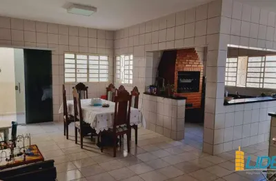 Casa à venda, 5 quartos, 2 suítes, 4 vagas, pacaembu - uberlândia/mg