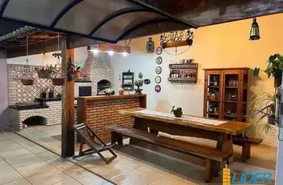 Casa à venda, 3 quartos, 1 suíte, 2 vagas, gravatas - uberlândia/mg