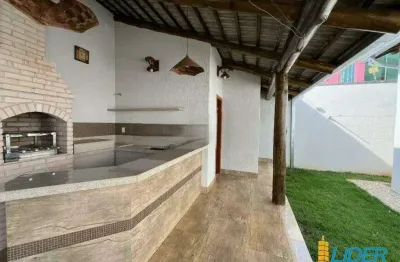 Casa à venda, 3 quartos, 1 suíte, 4 vagas, santa mônica - uberlândia/mg