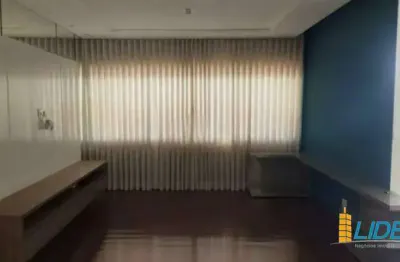 Casa com 5 quartos para alugar na Rua Rio Grande do Sul, Brasil, Uberlândia