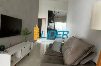 Casa com 2 quartos à venda na Rua Lydia Pereira Alves, Laranjeiras, Uberlândia