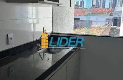 Apartamento com 3 quartos para alugar na Avenida Argemiro Evangelista Ferreira, Shopping Park, Uberlândia