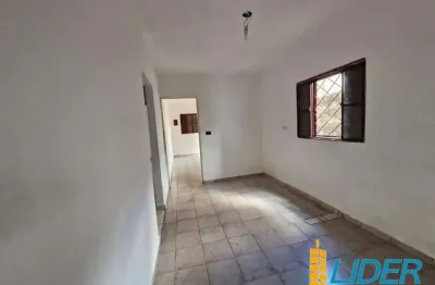 Casa com 3 quartos à venda na Rua das Diretas, Laranjeiras, Uberlândia