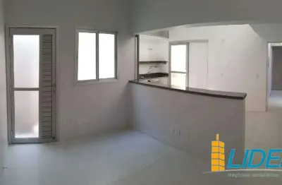 Casa com 2 quartos para alugar na Rua Antônio Salviano de Rezende, Santa Mônica, Uberlândia