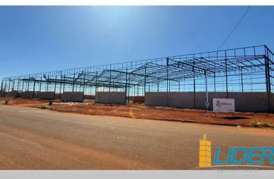 Excelente barracão comercial/industrial, com 4.299m2 de construção em área de 6.000m2 à venda no centro empresarial leste