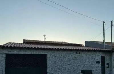 Bela casa térrea com 230m2 de construção em terreno de 250m2 à vanda no bairro morumbi