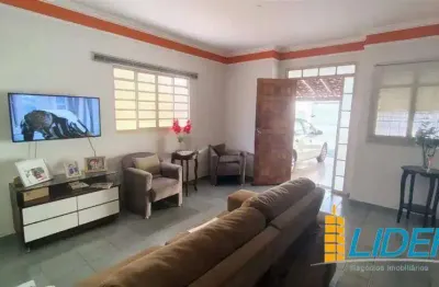 Casa à venda, 3 quartos, 2 suítes, 3 vagas, santa mônica - uberlândia/mg