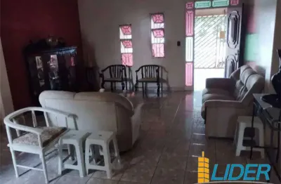 Casa à venda, 3 quartos, 1 suíte, 2 vagas, martins - uberlândia/mg